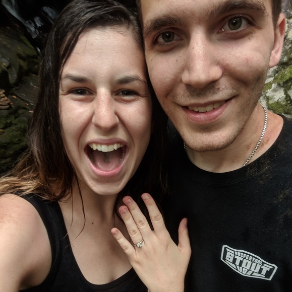 Meet your Posher, Beth - Picture 6 of 6